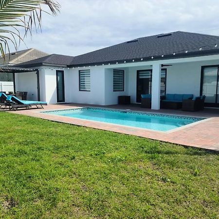 Casa Sevilla, Heated Pool, Sleeps 9, 4B3B Кейп Корал Екстериор снимка