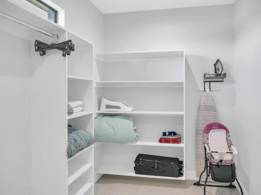 Casa Sevilla, Heated Pool, Sleeps 9, 4B3B Кейп Корал Екстериор снимка