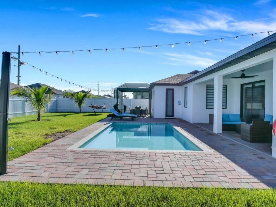 Casa Sevilla, Heated Pool, Sleeps 9, 4B3B Кейп Корал Екстериор снимка