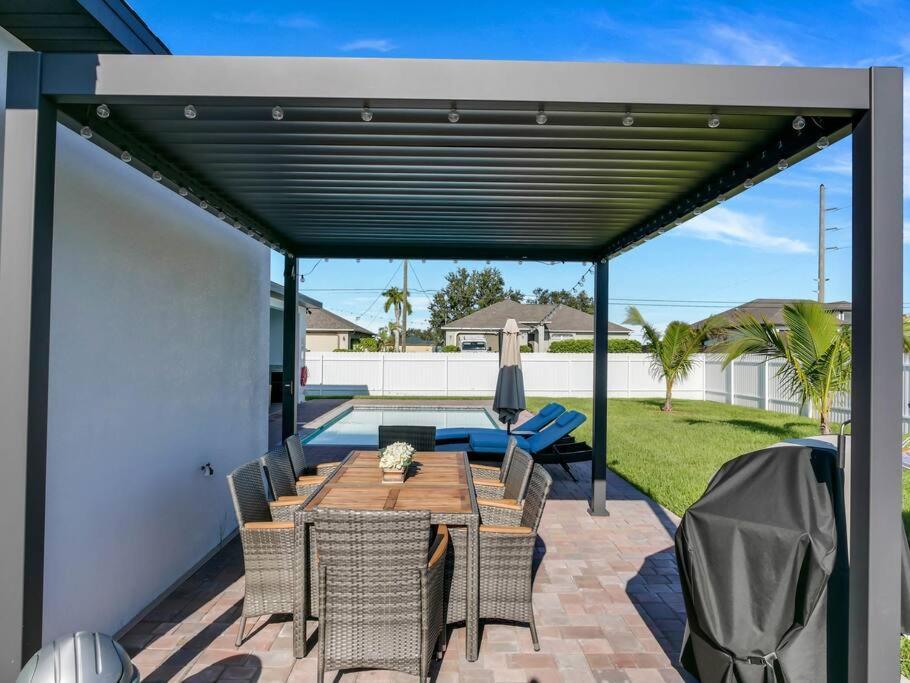 Casa Sevilla, Heated Pool, Sleeps 9, 4B3B Кейп Корал Екстериор снимка